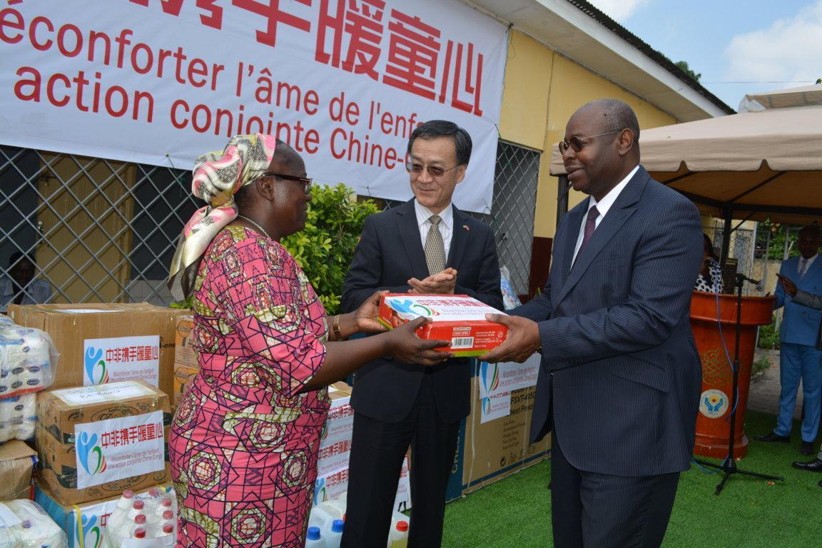 Action sociale : la Chine apporte son soutien aux orphelins de Brazzaville