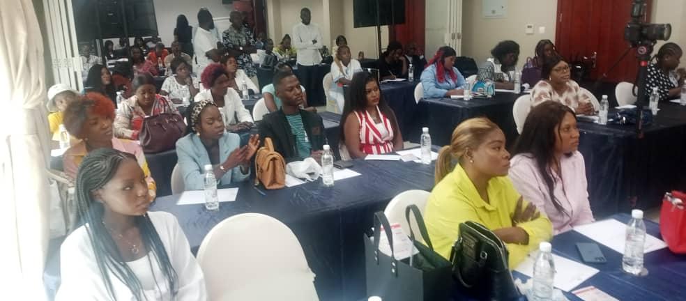 Esthétique : des jeunes formés à la valorisation du métier de maquilleur Esthétique : des jeunes formés à la valorisation du métier de maquilleur