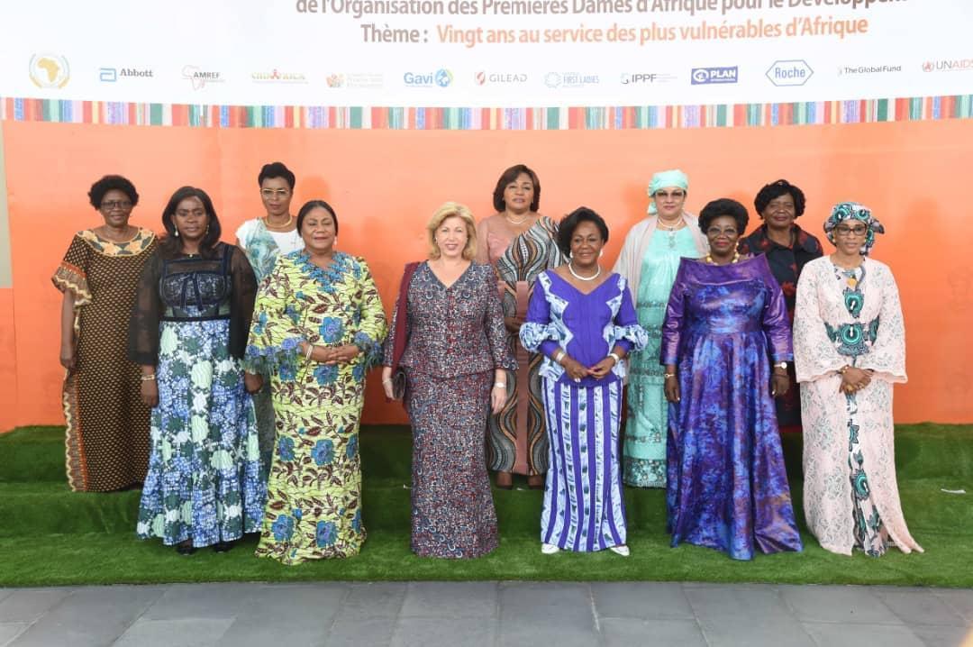 Afrique : les premières dames célèbrent le 20e anniversaire de leur organisation Afrique : les premières dames célèbrent le 20e anniversaire de leur organisation