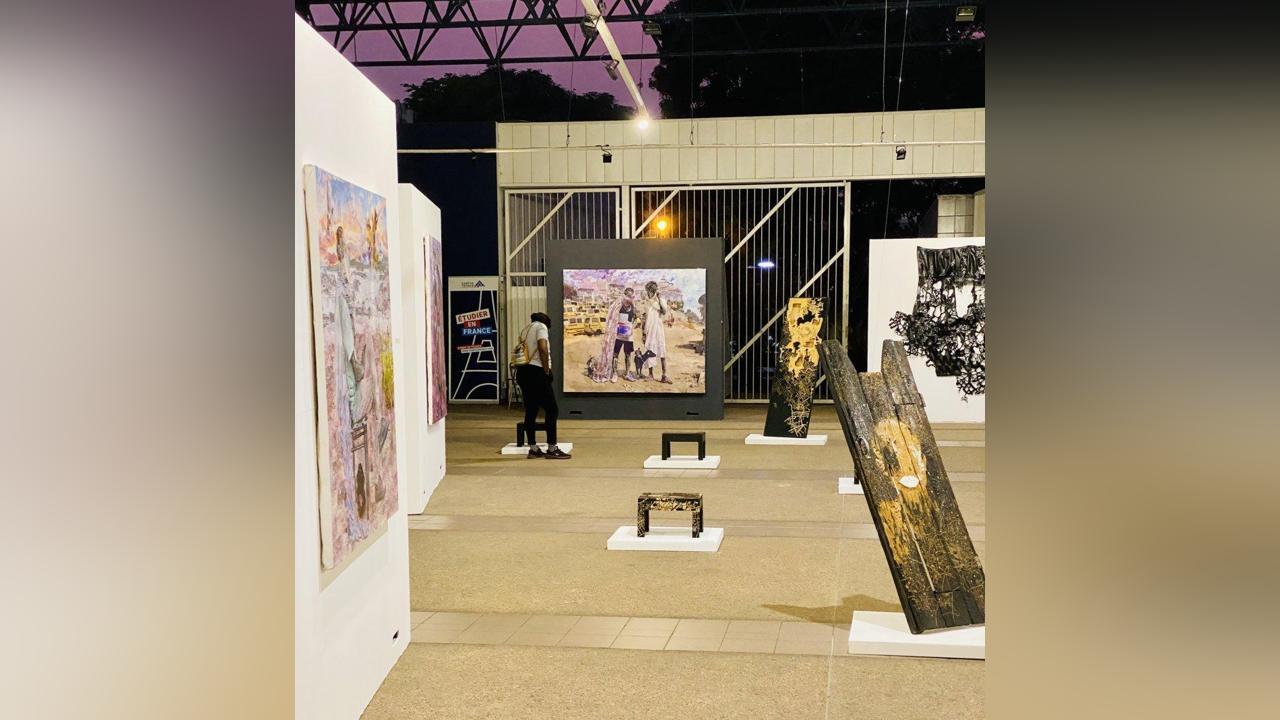 Peinture : « Entre deux mondes », quand l’art convie au dialogue espace-temps Peinture : « Entre deux mondes », quand l’art convie au dialogue espace-temps