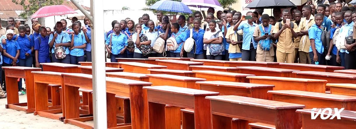 la ddeppsa de pointe-noire reçoit de totalenergies 250 tables bancs la ddeppsa de pointe-noire reçoit de totalenergies 250 tables bancs