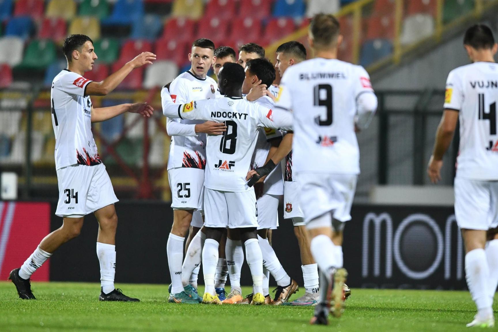 Football, le week-end des Diables rouges et des Congolais de la diaspora en Europe (Albanie, Autriche, Bulgarie, Croatie et Ecosse) Football, le week-end des Diables rouges et des Congolais de la diaspora en Europe (Albanie, Autriche, Bulgarie, Croatie et Ecosse)