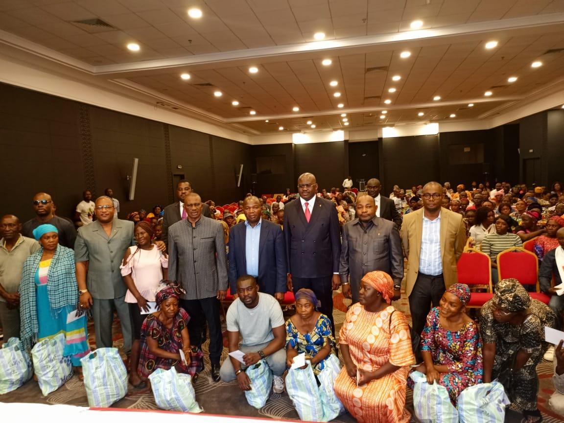Fête de la Nativité : des vivres et jouets aux personnes vulnérables de Poto-Poto I Fête de la Nativité : des vivres et jouets aux personnes vulnérables de Poto-Poto I