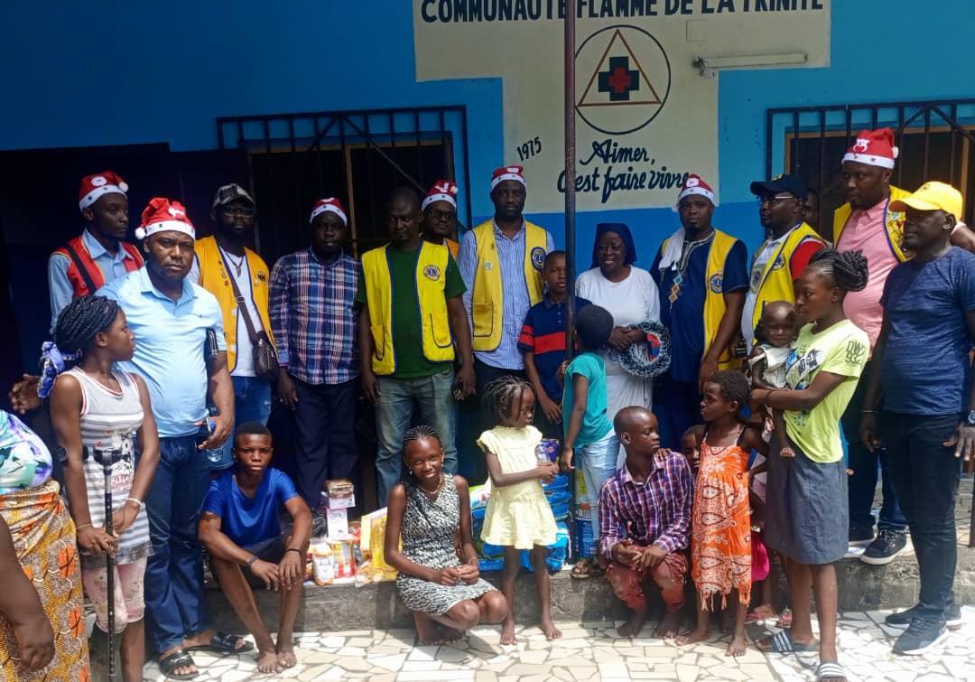 Fête de fin d'année : le Lions club Brazzaville offre des vivres aux orphelins Fête de fin d'année : le Lions club Brazzaville offre des vivres aux orphelins