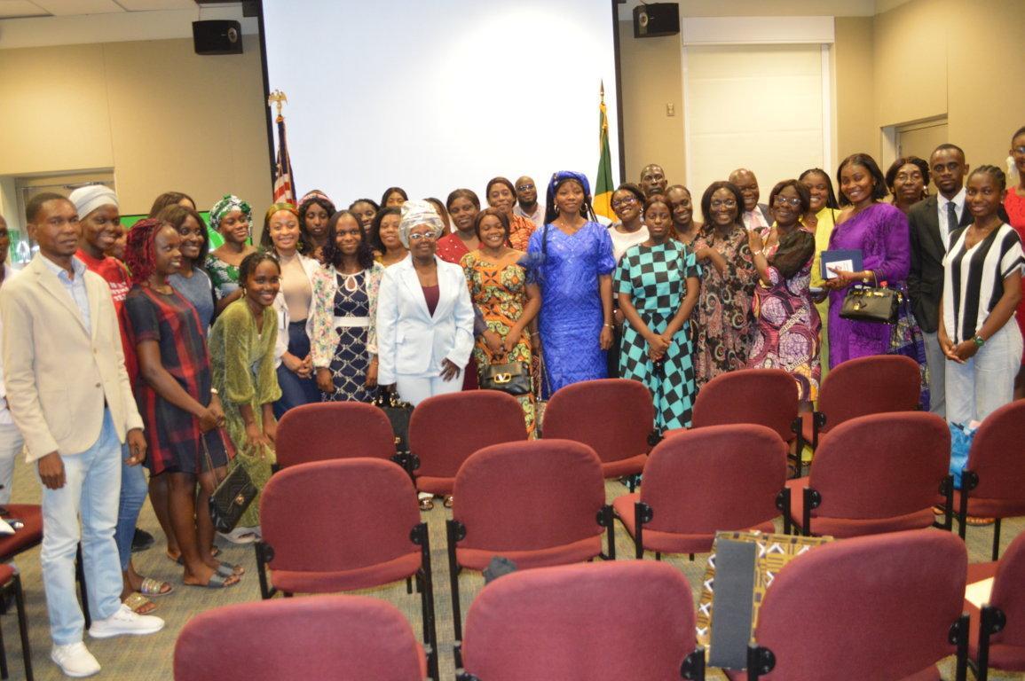 Genre : des femmes échangent sur leur parcours professionnel Genre : des femmes échangent sur leur parcours professionnel