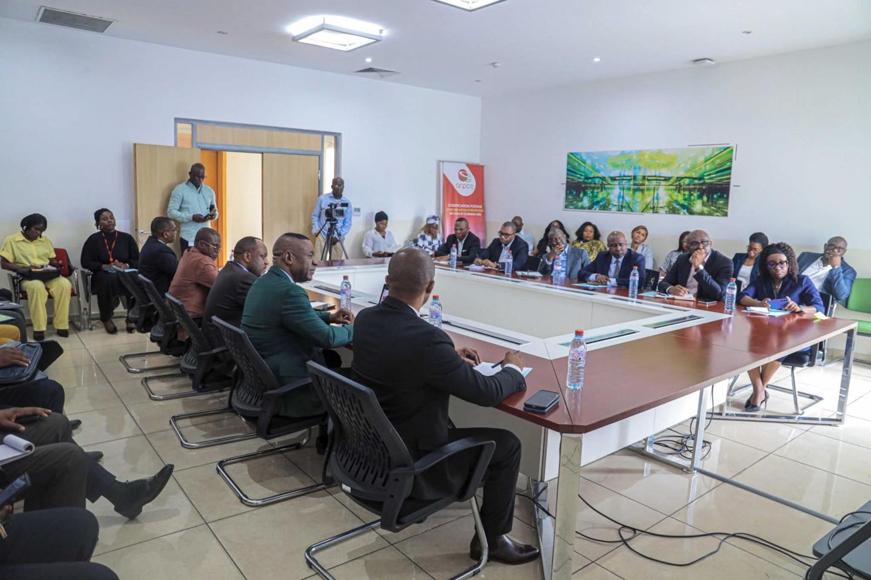 Baisse du Taux d'Identification des Abonnés Mobiles Baisse du Taux d'Identification des Abonnés Mobiles