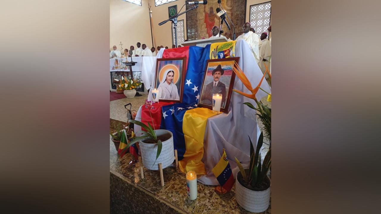 Canonisation de Dr José Gregorio Hernández et Carmen Rendiles Canonisation de Dr José Gregorio Hernández et Carmen Rendiles