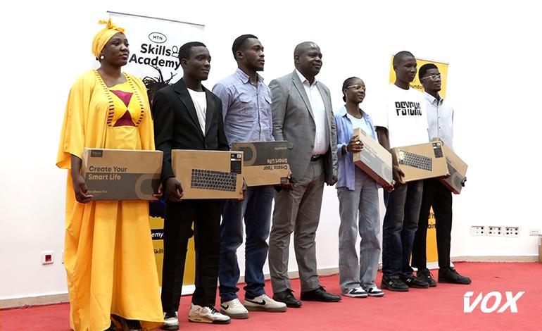 Ordinateurs Remis aux Lauréats de Skills Academy Ordinateurs Remis aux Lauréats de Skills Academy