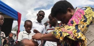 Vaccination et Lutte Contre le Choléra à L’Île Mbamou Vaccination et Lutte Contre le Choléra à L'Île Mbamou