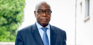 Roger Armand Makany Réélu au Conseil de L’Auf pour 4 Ans Roger Armand Makany Réélu au Conseil de L'Auf pour 4 Ans