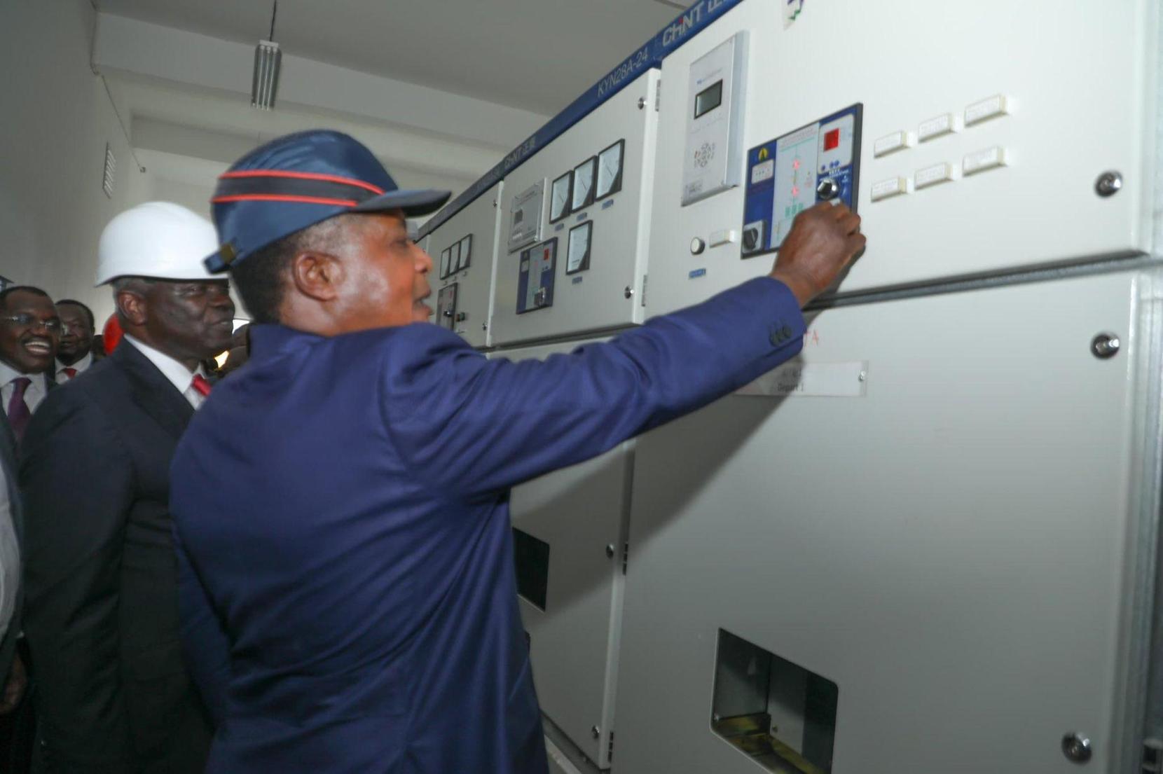 Ewo Connecté: Lancement du Nouveau Réseau Électrique Ewo Connecté: Lancement du Nouveau Réseau Électrique