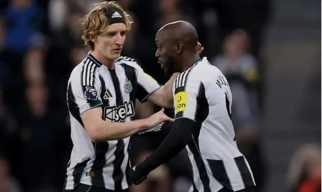 Premier League: Yoane Wissa Freiné par la Maladie Premier League: Yoane Wissa Freiné par la Maladie