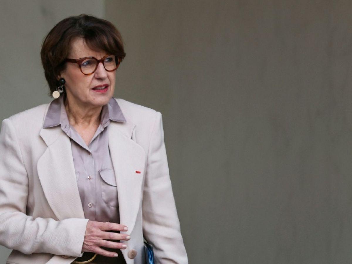 Dermatose Nodulaire Bovine: Ajustement de la Stratégie Dermatose Nodulaire Bovine: Ajustement de la Stratégie