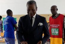 Joseph Kignoumbi Kia Mboungou Serein Après Son Vote Joseph Kignoumbi Kia Mboungou Serein Après Son Vote