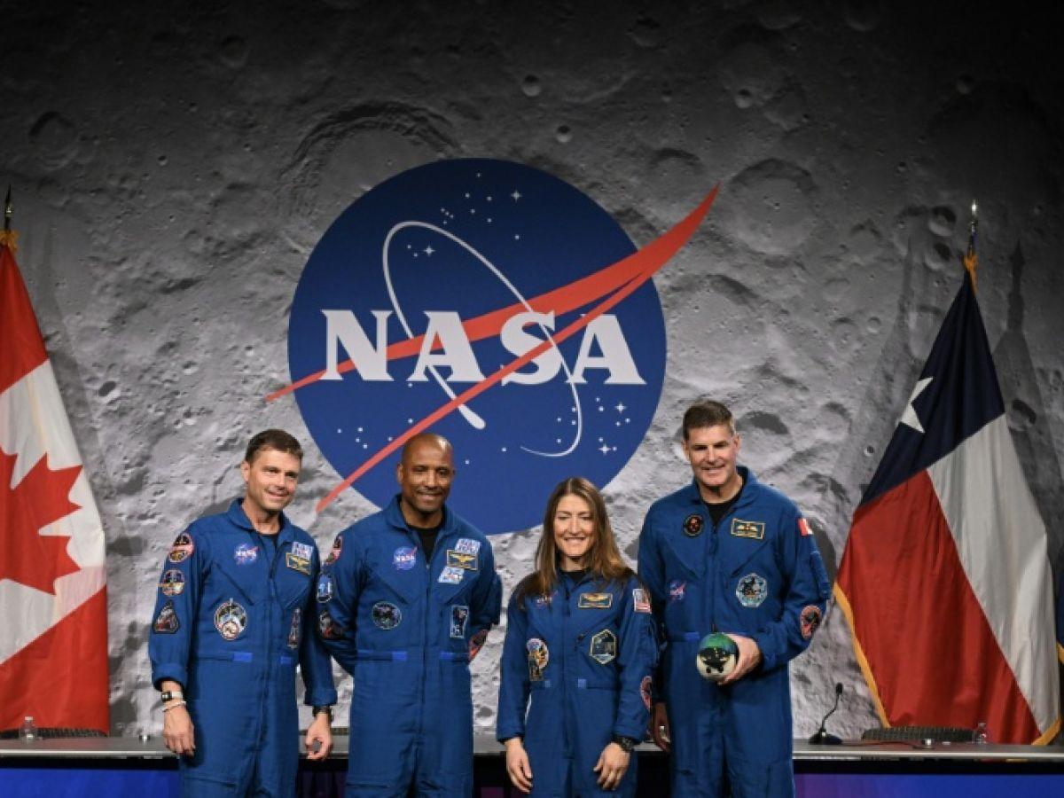 Astronautes d'Artemis II Réalisent un Exploit Lunaire Astronautes d'Artemis II Réalisent un Exploit Lunaire