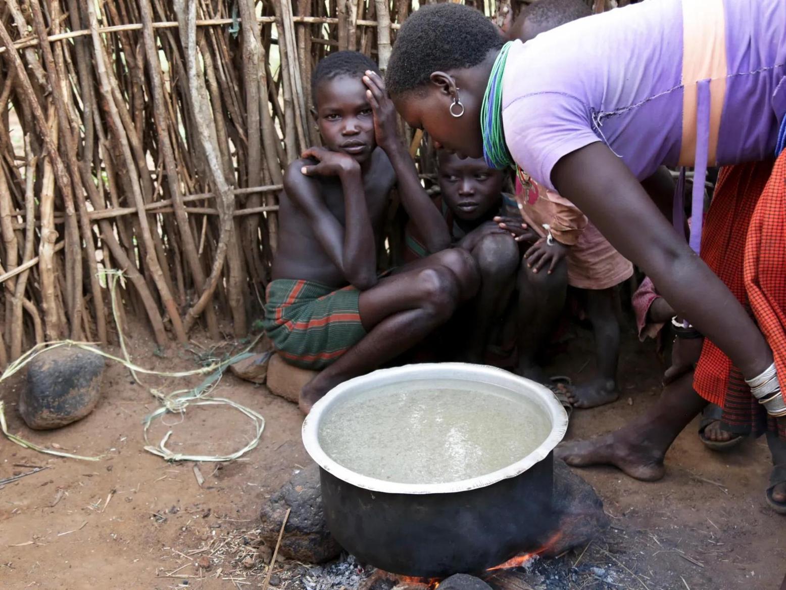 Pourquoi la Crise Alimentaire Revient au Karamoja? Pourquoi la Crise Alimentaire Revient au Karamoja?