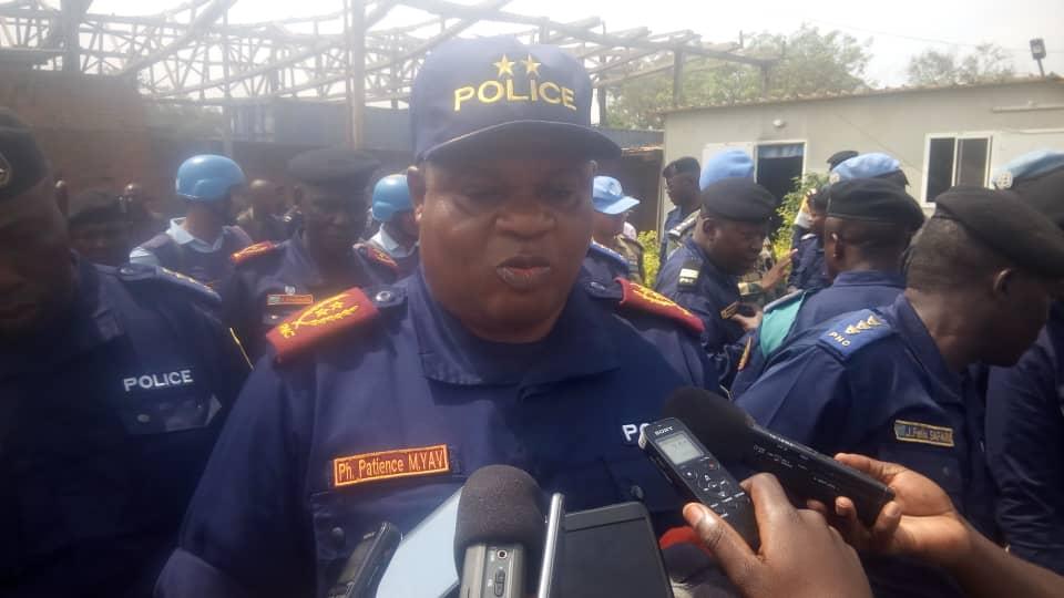 Beni : Philémon Yav compte s’impliquer pour le renforcement des éléments de la Police dans les zones récupérées par les FARDC Beni : Philémon Yav compte s’impliquer pour le renforcement des éléments de la Police dans les zones récupérées par les FARDC