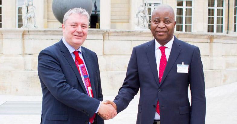 A l’Assemblée nationale française, Muzito insiste sur les réformes avant 2023 A l’Assemblée nationale française, Muzito insiste sur les réformes avant 2023