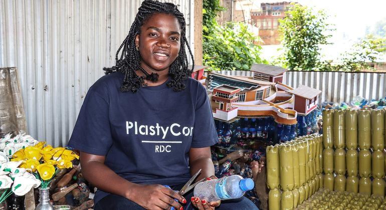 JIF: Nicole Menemene, la Congolaise qui valorise les déchets plastiques et leur donne une seconde vie JIF: Nicole Menemene, la Congolaise qui valorise les déchets plastiques et leur donne une seconde vie