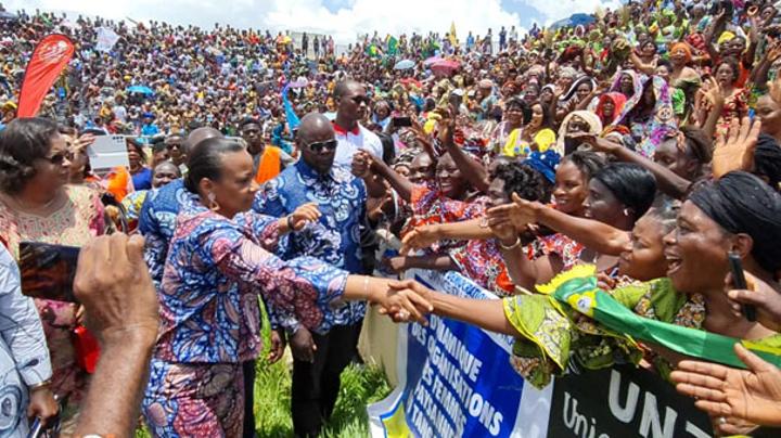8 Mars : Marie Olive Lembe Kabila et la Fondation Mzee Laurent-Désiré à Kalemie pour honorer les femmes de Tanganyika 8 Mars : Marie Olive Lembe Kabila et la Fondation Mzee Laurent-Désiré à Kalemie pour honorer les femmes de Tanganyika