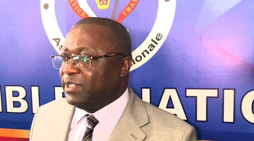 Assemblée nationale : Le député Valentin Ngandu demande au ministre de l’Intérieur de démissionner Assemblée nationale : Le député Valentin Ngandu demande au ministre de l’Intérieur de démissionner