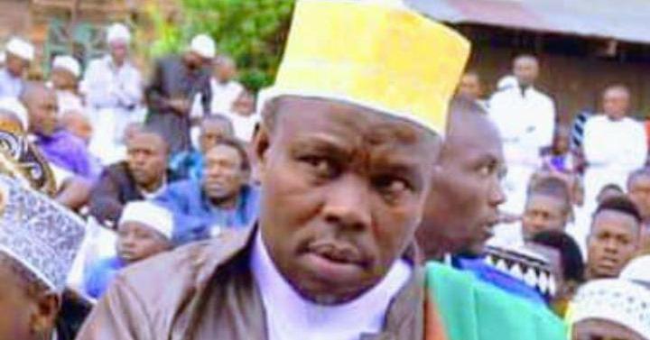 Beni : les cheikhs Ali Amini et Jamali Moussa assassinés pour avoir détourné l’argent des Adf (Ismaël) Beni : les cheikhs Ali Amini et Jamali Moussa assassinés pour avoir détourné l’argent des Adf (Ismaël)