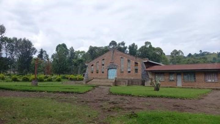 Attaques M23 à Rutshuru : La société civile dresse un bilan de 14 civils tués, 37.000 déplacés internes et 13.000 réfugiés en Ouganda Attaques M23 à Rutshuru : La société civile dresse un bilan de 14 civils tués, 37.000 déplacés internes et 13.000 réfugiés en Ouganda