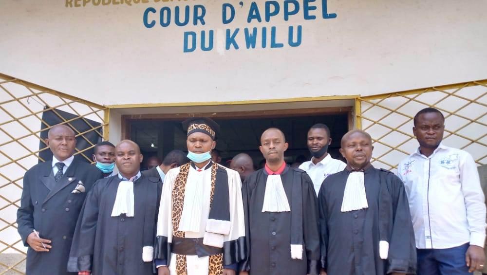 Kwilu : l'Installation de la permanence judiciaire au parquet près de le tribunal de paix de Gungu vient résoudre les cas de justice populaire(Société civile) Kwilu : l'Installation de la permanence judiciaire au parquet près de le tribunal de paix de Gungu vient résoudre les cas de justice populaire(Société civile)