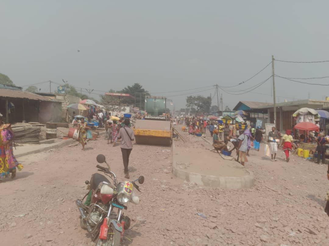 Kinshasa : la route principale de Kinkole pêcheur en réhabilitation (reportage) Kinshasa : la route principale de Kinkole pêcheur en réhabilitation (reportage)