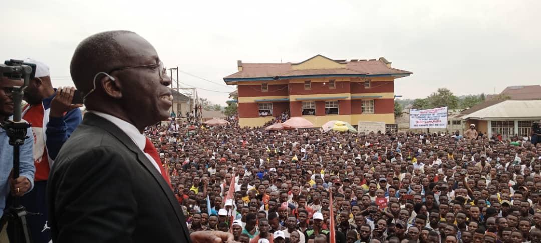 A Kindu, la population interdit formellement à Matata Ponyo Mapon d’intégrer l’Union Sacrée de Félix Tshisekedi A Kindu, la population interdit formellement à Matata Ponyo Mapon d’intégrer l’Union Sacrée de Félix Tshisekedi