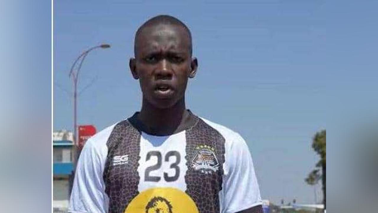 Mercato : le jeune arrière gauche sénégalais Mor Talla Mbaye s'engage avec Mazembe pour deux saisons Mercato : le jeune arrière gauche sénégalais Mor Talla Mbaye s'engage avec Mazembe pour deux saisons