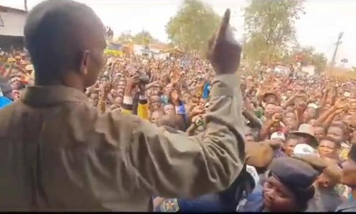 Rassemblements populaires à Bukama, Manono, Malemba-Nkulu, Kabongo et Kongolo: Katumbi reprend les couleurs au Katanga (Vidéos) Rassemblements populaires à Bukama, Manono, Malemba-Nkulu, Kabongo et Kongolo: Katumbi reprend les couleurs au Katanga (Vidéos)