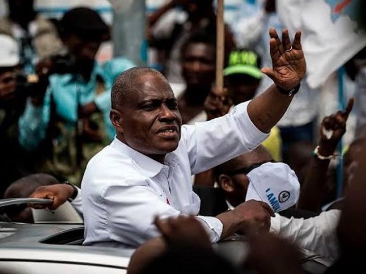 Élections 2023 : Lamuka accuse la CENI de vouloir décourager les électeurs à voter suite à la mauvaise qualité de cartes Élections 2023 : Lamuka accuse la CENI de vouloir décourager les électeurs à voter suite à la mauvaise qualité de cartes