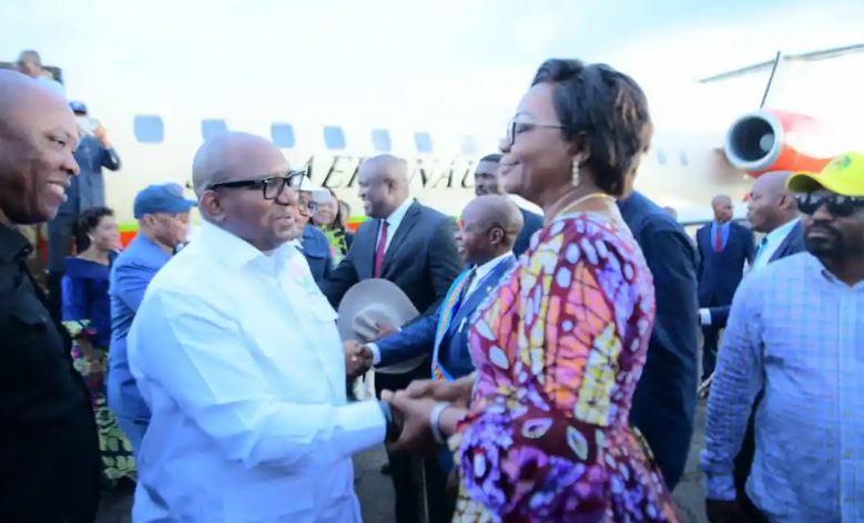 Bas-Uélé: Sama Lukonde lance les travaux de construction du chemin de fer Isiro-Buta-Aketi et apporte des matériels agricoles pour la relance de l’agriculture Bas-Uélé: Sama Lukonde lance les travaux de construction du chemin de fer Isiro-Buta-Aketi et apporte des matériels agricoles pour la relance de l’agriculture