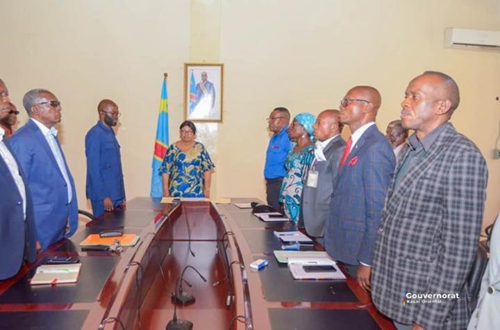 Kasaï-Oriental : les membres du gouvernement sortants conditionnent la remise-reprise par le paiement de leurs droits (Document) Kasaï-Oriental : les membres du gouvernement sortants conditionnent la remise-reprise par le paiement de leurs droits (Document)
