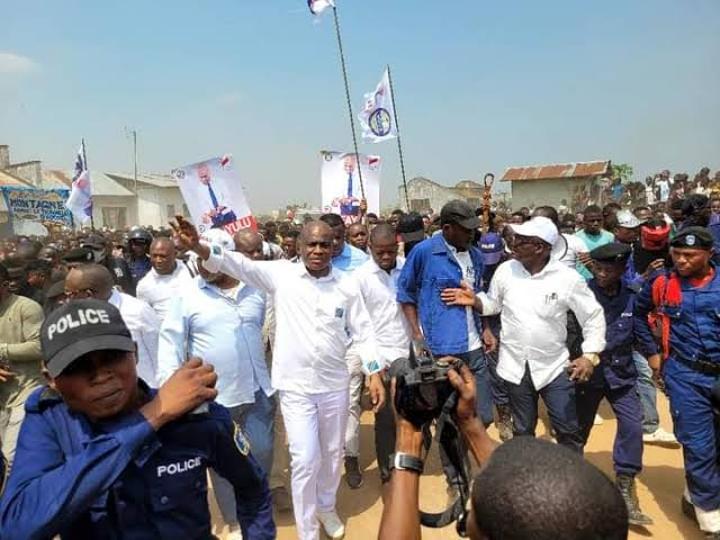 Kasaï : Devos Kitoko réaffirme l'arrivée de Martin Fayulu Madidi dans l'espace Grand Kasaï Kasaï : Devos Kitoko réaffirme l'arrivée de Martin Fayulu Madidi dans l'espace Grand Kasaï