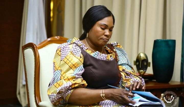 Lualaba : la gouverneure ai Fifi Masuka réajuste légèrement son équipe gouvernementale Lualaba : la gouverneure ai Fifi Masuka réajuste légèrement son équipe gouvernementale