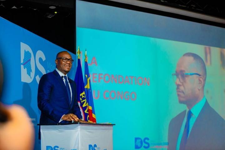 « Delly Sessanga ne s'est pas désisté en faveur d'un autre candidat président » ( porte-parole ) « Delly Sessanga ne s'est pas désisté en faveur d'un autre candidat président » ( porte-parole )