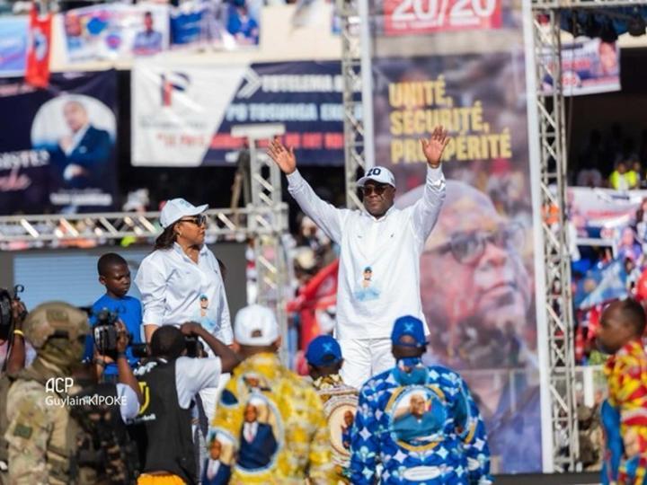 Lancement campagne électorale : Tshisekedi loue son bilan et s'attaque de nouveau aux candidats de l'étranger Lancement campagne électorale : Tshisekedi loue son bilan et s'attaque de nouveau aux candidats de l'étranger