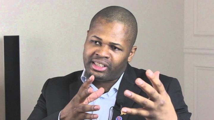 « Rex Kazadi réduira à 12, le nombre de ministères, s'il est élu » (Équipe) « Rex Kazadi réduira à 12, le nombre de ministères, s'il est élu » (Équipe)