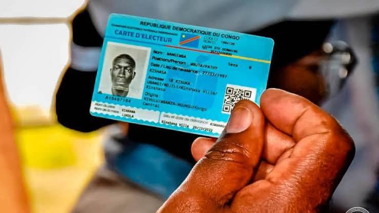 Elections-2023 : la CENI délivre les duplicatas des cartes d'électeur dans chaque commune de Kinshasa Elections-2023 : la CENI délivre les duplicatas des cartes d'électeur dans chaque commune de Kinshasa