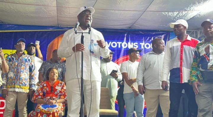 Mbandaka : « Si vous me donnez la majorité parlementaire, je remplirai ma mission avec succès », Félix Tshisekedi Mbandaka : « Si vous me donnez la majorité parlementaire, je remplirai ma mission avec succès », Félix Tshisekedi