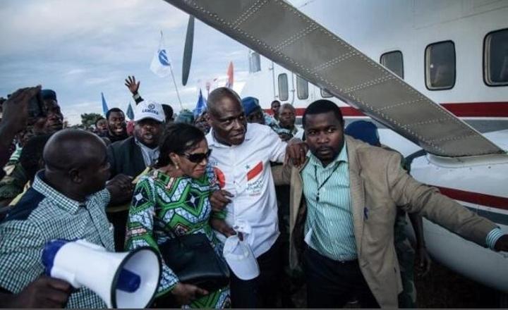 Présidentielle : à Kalemie, Fayulu qualifie “d’inconsciente” la gouverneure Julie Ngungua pour avoir retardé son meeting Présidentielle : à Kalemie, Fayulu qualifie “d’inconsciente” la gouverneure Julie Ngungua pour avoir retardé son meeting