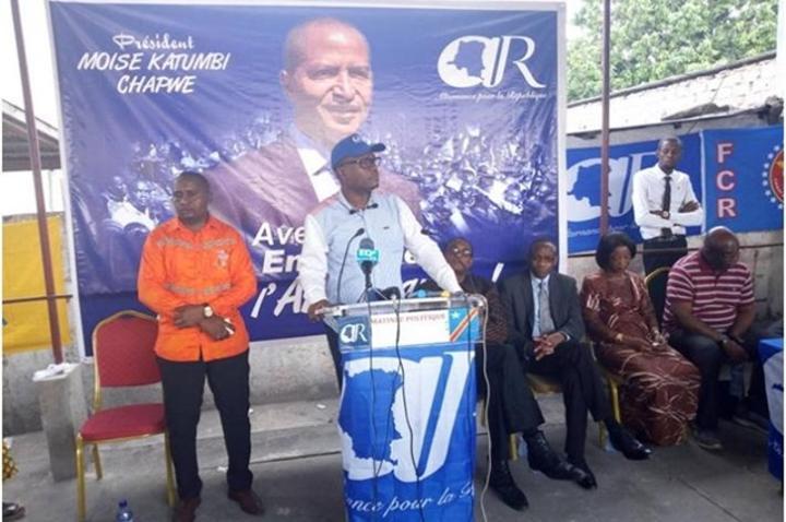 Présidentielle : à son tour, Delly Sesanga, s’efface au profit de Moïse Katumbi ! Présidentielle : à son tour, Delly Sesanga, s’efface au profit de Moïse Katumbi !