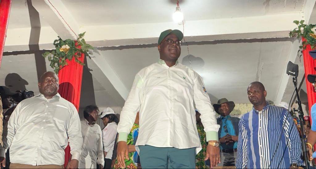Elections 2023 : le candidat Tshisekedi suspend sa campagne en hommage aux victimes de Mbanza-Ngungu Elections 2023 : le candidat Tshisekedi suspend sa campagne en hommage aux victimes de Mbanza-Ngungu