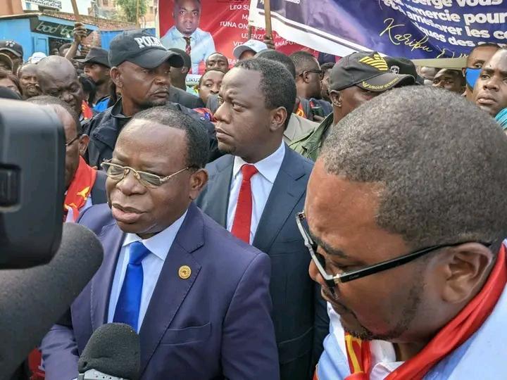 Présidentielle 2023 : “Le candidat de tous les congolais, c’est Félix-Antoine Tshisekedi Tshilombo” ( Bahati) Présidentielle 2023 : “Le candidat de tous les congolais, c’est Félix-Antoine Tshisekedi Tshilombo” ( Bahati)