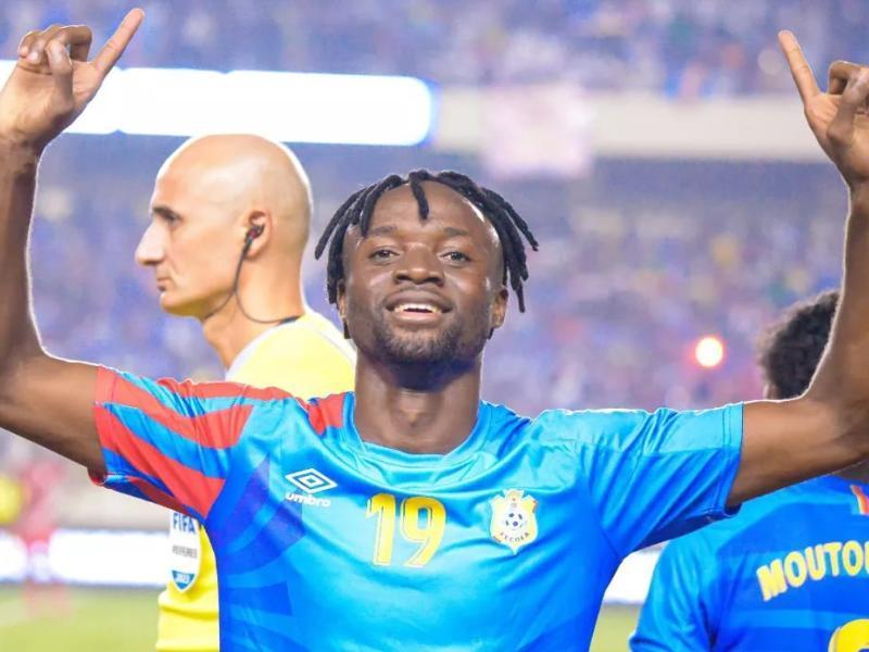 CAF Awards 2023 : Fiston Mayele parmi le 3 finalistes du prix CAF Awards 2023 : Fiston Mayele parmi le 3 finalistes du prix