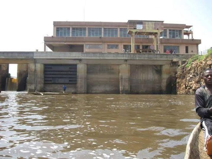 La province du Nord-Ubangi plongée dans le noir, les eaux de pluie débordent à la centrale de Mobayi Mbongo La province du Nord-Ubangi plongée dans le noir, les eaux de pluie débordent à la centrale de Mobayi Mbongo