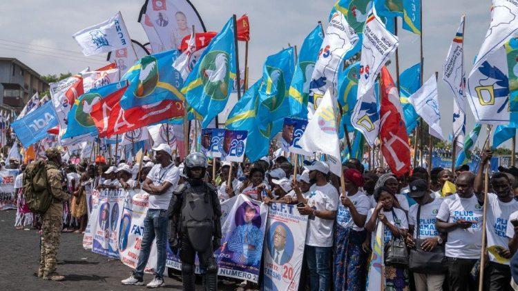 Élections : une fin de campagne caractérisée par un climat de tension accrue (MOE Élections : une fin de campagne caractérisée par un climat de tension accrue (MOE