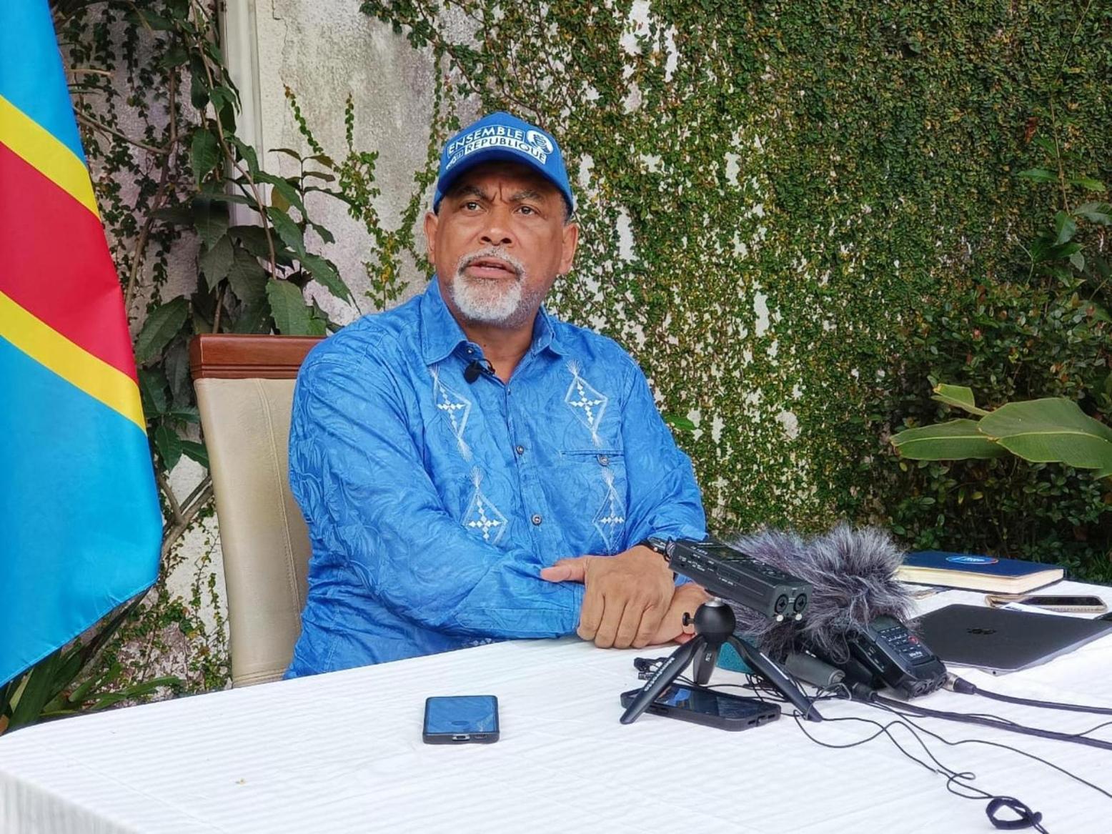 Élections générales : « Bravo monsieur Kadima, partout c’est la confusion, le désordre, les retards et les chaos » ! (Olivier Kamitatu) Élections générales : « Bravo monsieur Kadima, partout c’est la confusion, le désordre, les retards et les chaos » ! (Olivier Kamitatu)